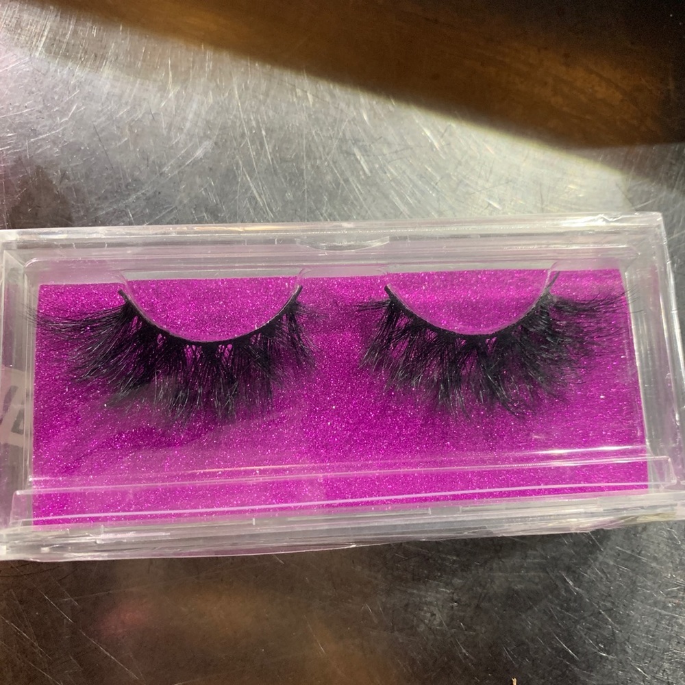 New style #044 Mink lashes up to 20 wears!
